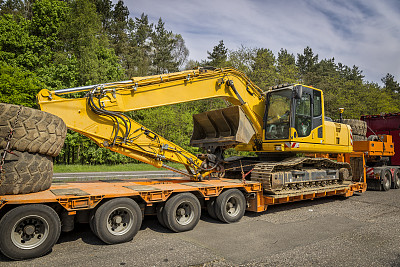  How to Choose the Right Excavator for Your Construction Business: Factors to Consider